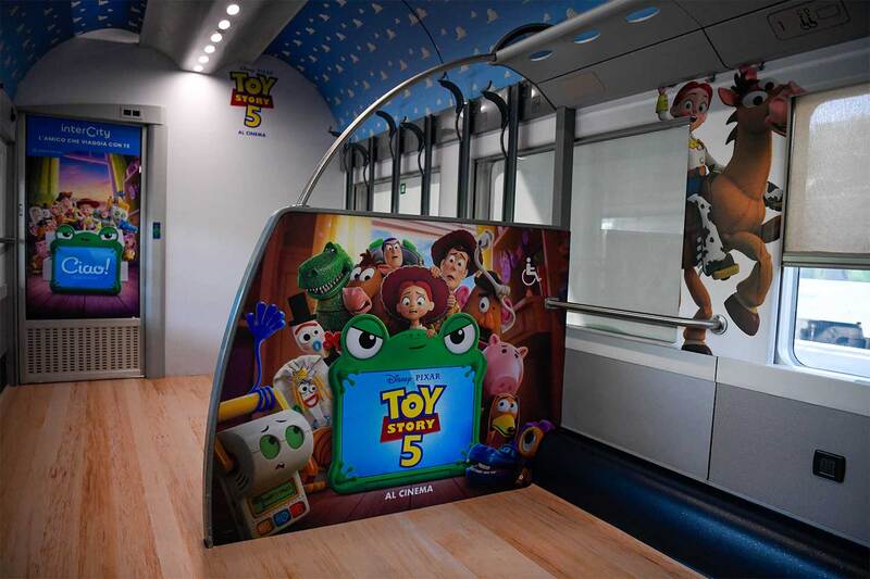 Treno a tema Toy Story 5 © Trenitalia FS