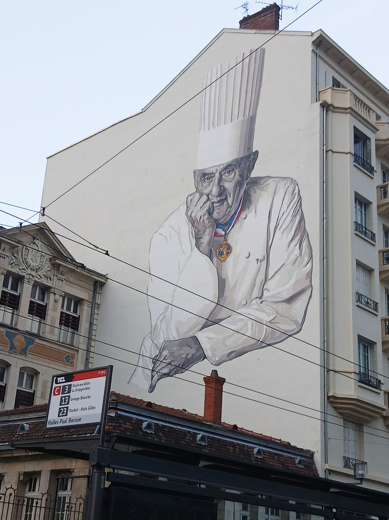 Lione: murales di Paul Bocuse