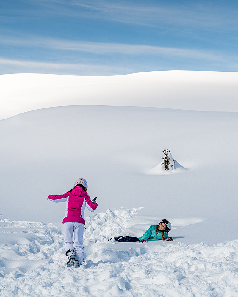 Monte Zoncolan, ragazzi sugli sci