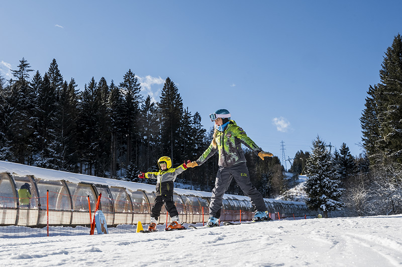 Sci bimbi a Tarvisio con tapis roulant