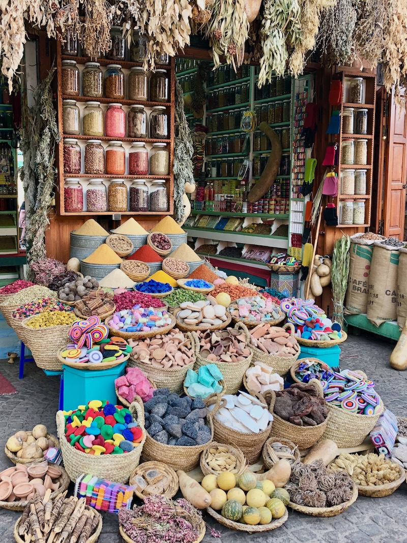 Bancarella nel Souk di Marrakech