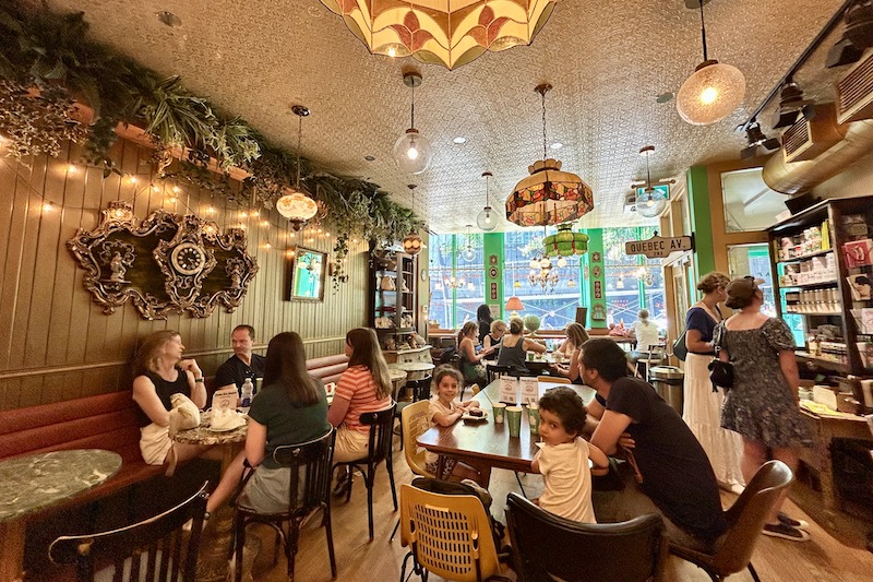 caffetteria persone montreal