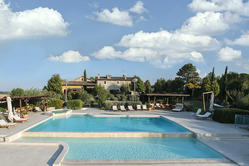 Piscina a Tenuta dei Mori
