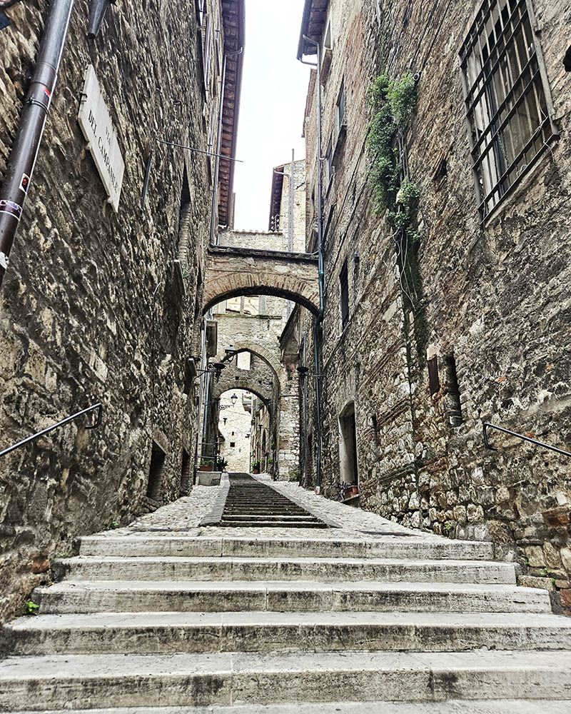 Via Campanile a Narni