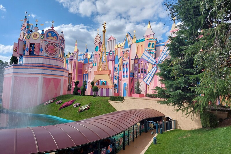 Parco Disneyland: It’s a Small World