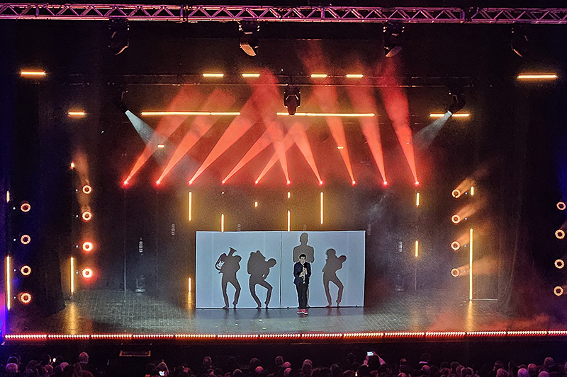 Xavier Mortimer a Supermagic