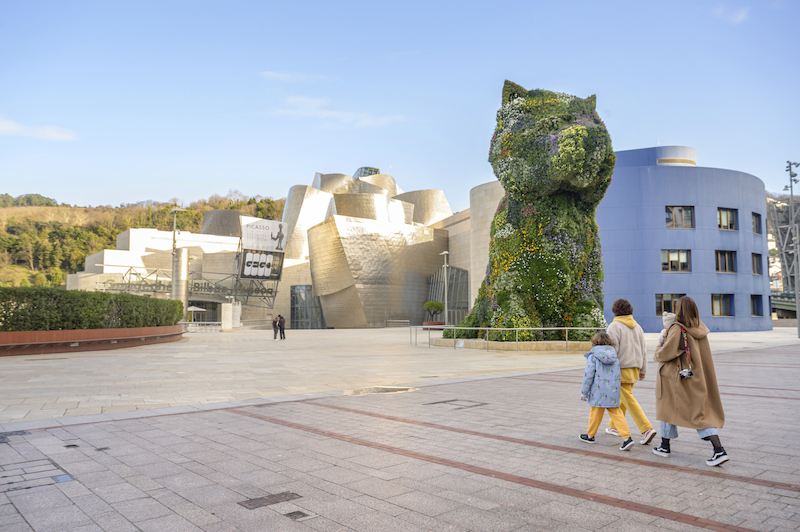 famiglia puppy e museo bilbao