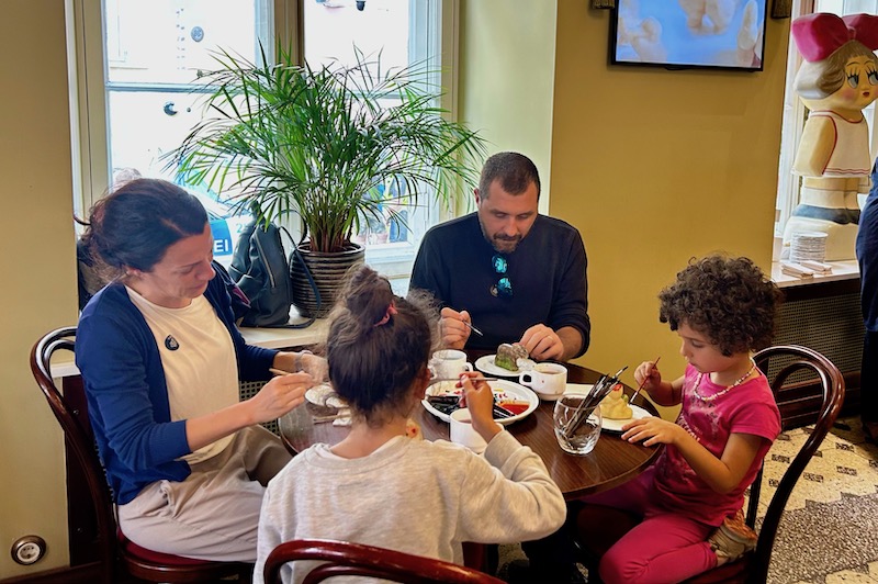 laboratorio di marzapane a tallinn con bambini