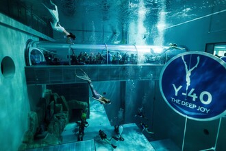 Sirene a Y -40, la piscina termale più profonda del mondo