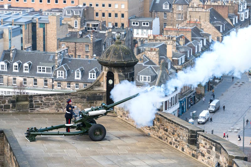 Colpo di cannone castello Edimburgo