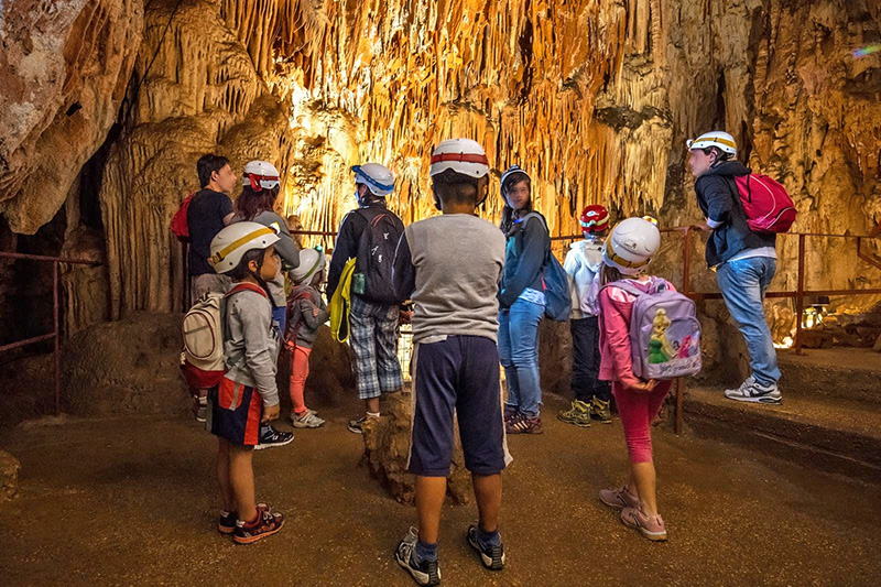 Visita guidata bambini Grotta di Silvia. © M. Crivellari