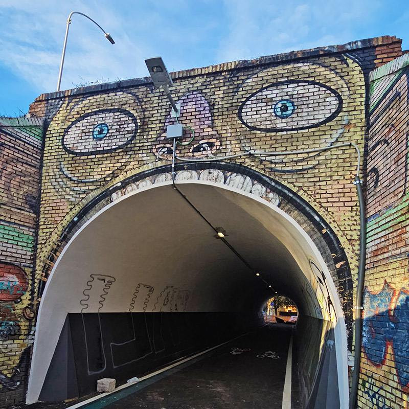 Sottopassaggio e murales al Quadraro