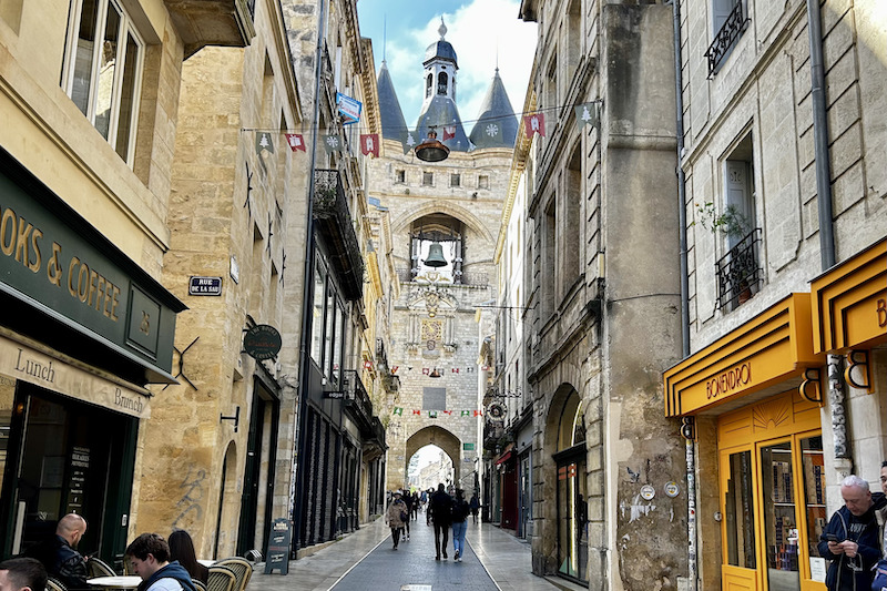 grosse cloche bordeaux