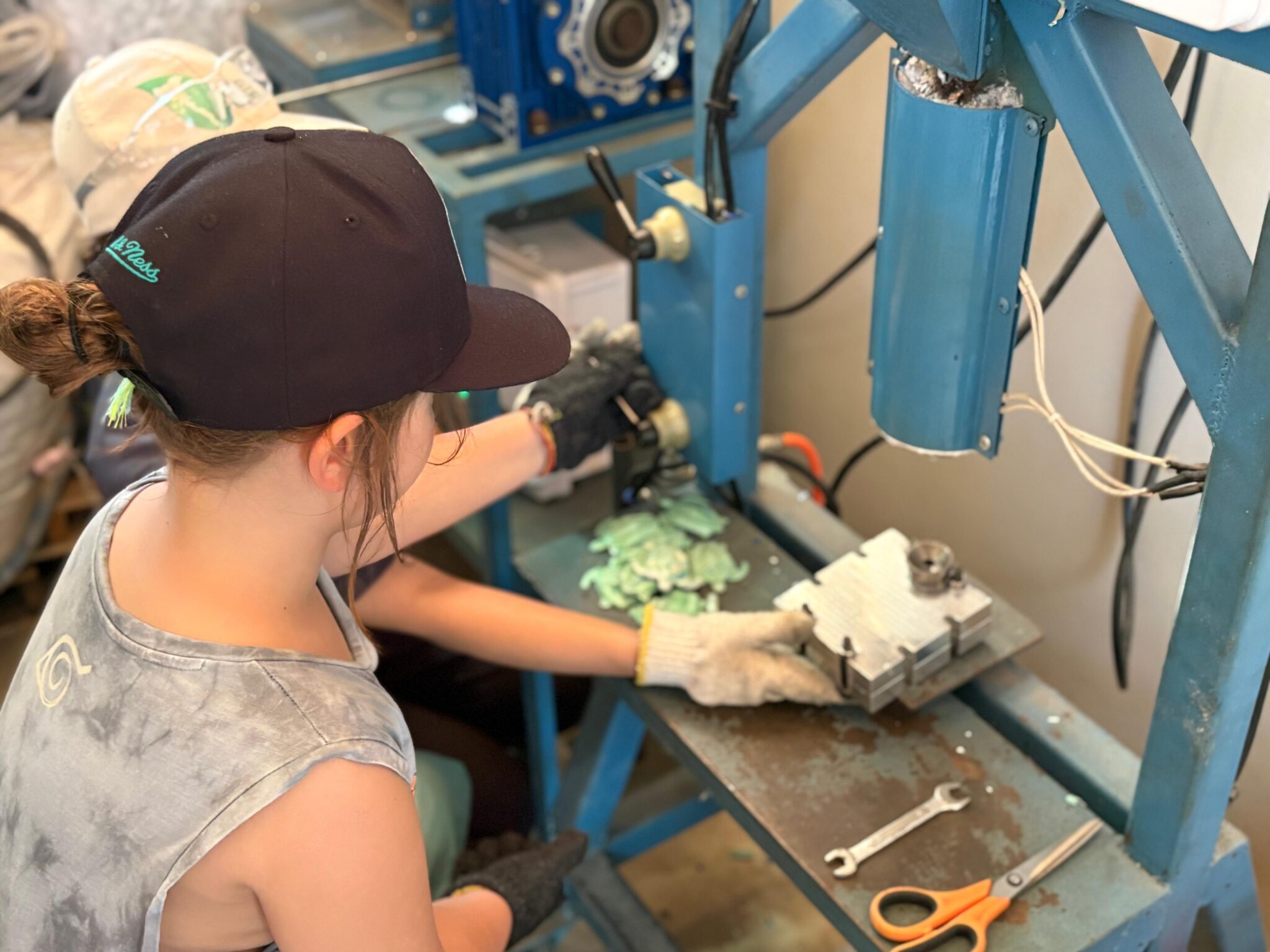 Portachiavi a forma di tartaruga per riciclare i tappi di plastica