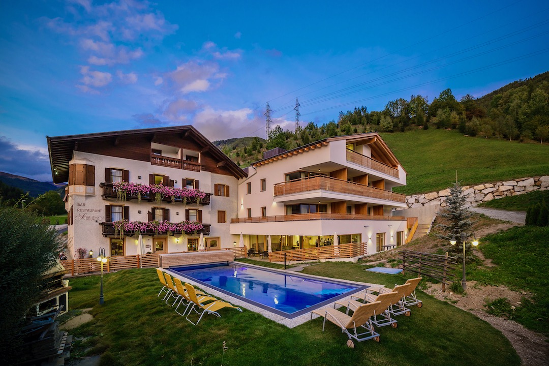 Hotel Schaurhof vicino Vipiteno per famiglie, esterno estate