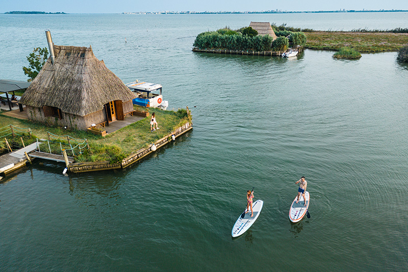 Gite in barca ai casoni nella Laguna di Marano
