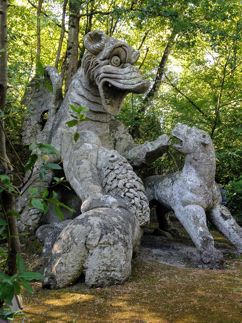 Statua del drago al Sacro Bosco di Bomarzo © alefolsom