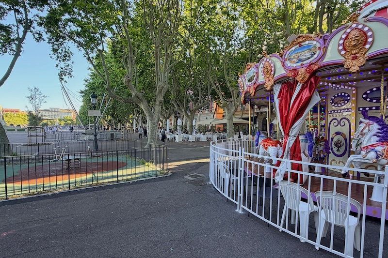 Bastia: carrousel in Place Saint-Nicolas