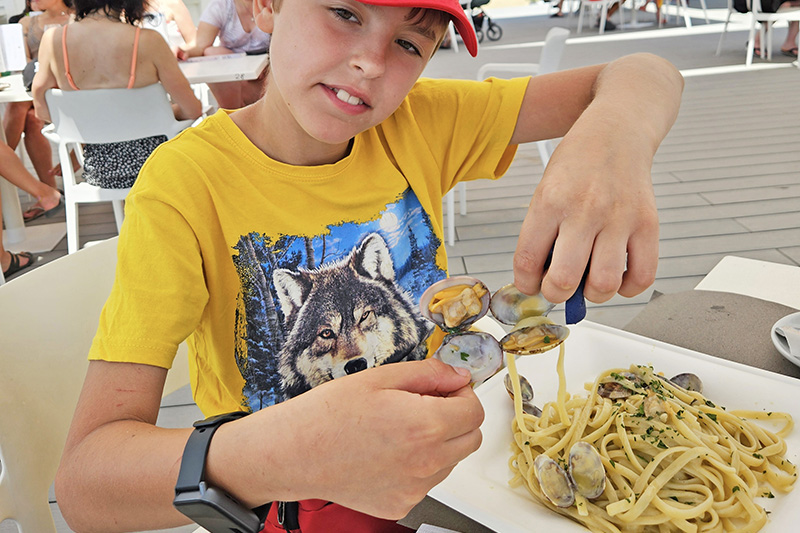 Pranzo in spiaggia a Grado