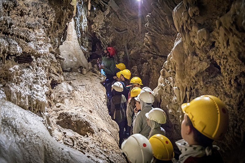 Grotte di Equi, percorso con visita guidata