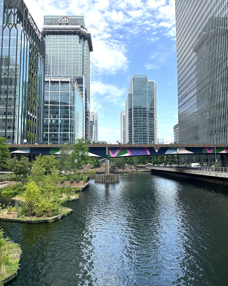 :den Dock Canary Wharf
