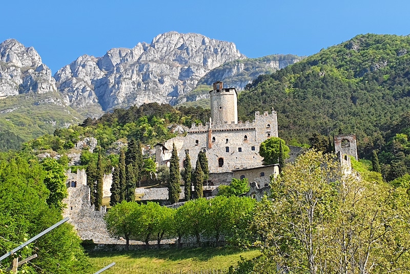 castello di avio panorama