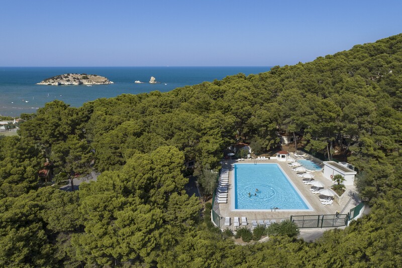 Gattarella Family Resort Vieste; piscina