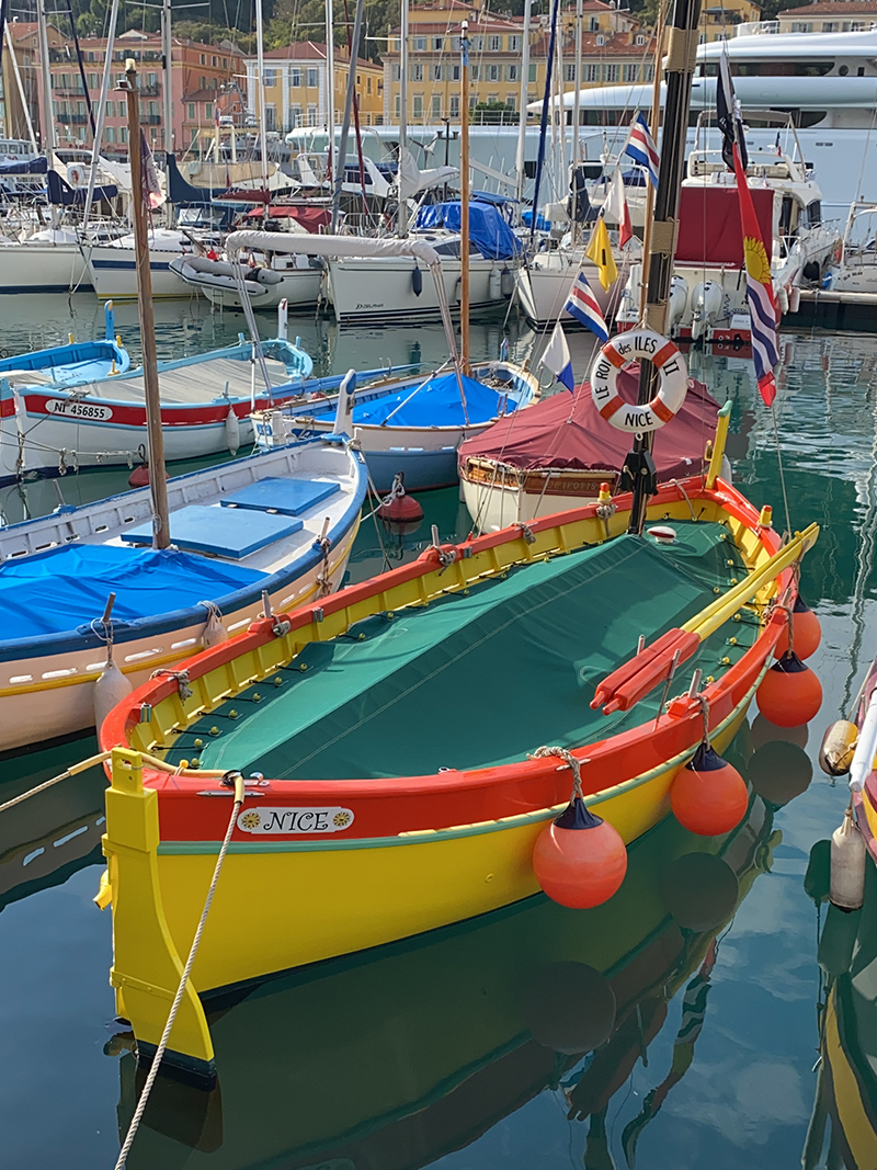 Barca colorata © V. Mattei