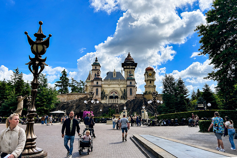 Symbolica, Efteling con bambini