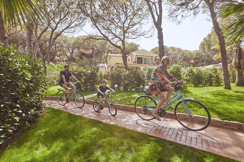 Forte Village a Pula in Sardegna con i bambini, in bici tra i giardini