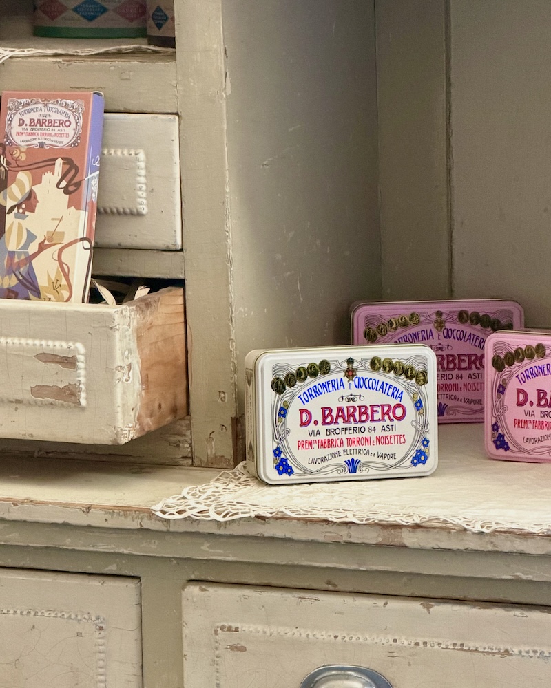 Asti, cioccolateria Barbero