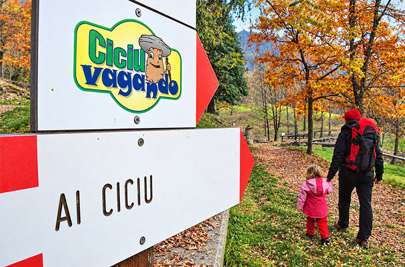 Sentiero Ciciuvagando nella Riserva Naturale Ciciu del Villar in Piemonte, gita in autunno con i bambini