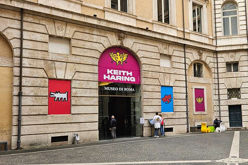 Palazzo Braschi a Roma, ingresso mostra Keith Haring