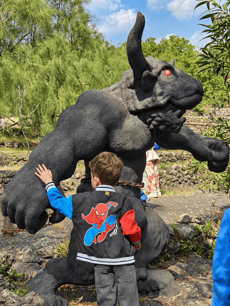Scultura del Minotauro al Parco dei Miti