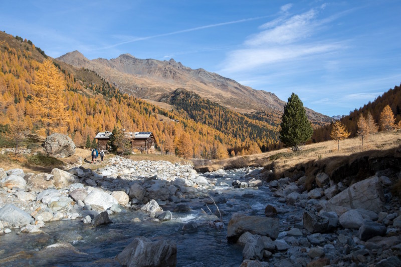 Val Viola con bambini in autunno